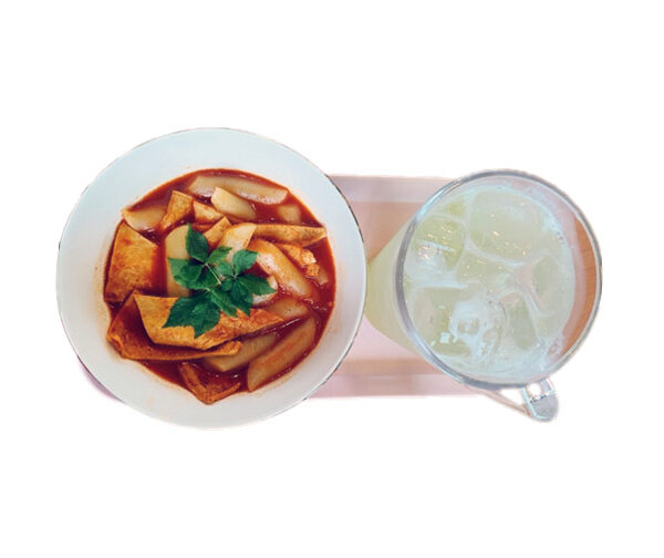 떡볶이 + 레몬 에이드 - 토정마루 온나래 카페